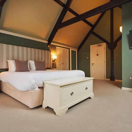 Rose And Crown Yealmpton Hotel Екстериор снимка