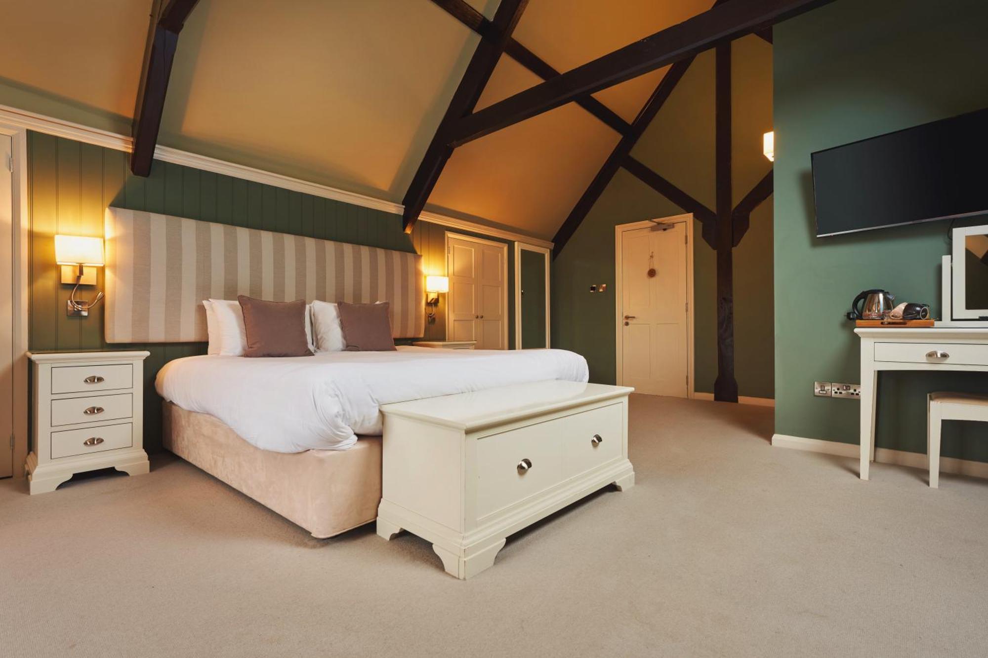 Rose And Crown Yealmpton Hotel Екстериор снимка