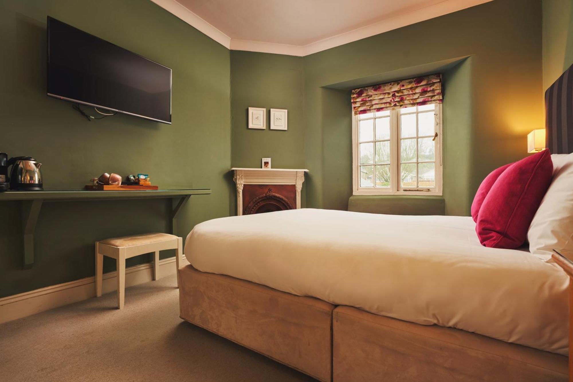 Rose And Crown Yealmpton Hotel Екстериор снимка