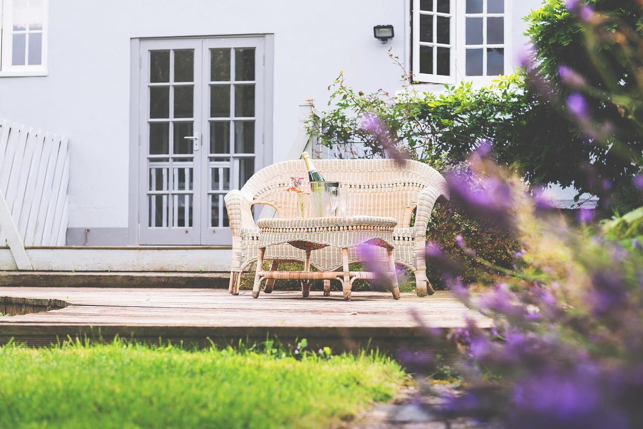 Rose And Crown Yealmpton Hotel Екстериор снимка