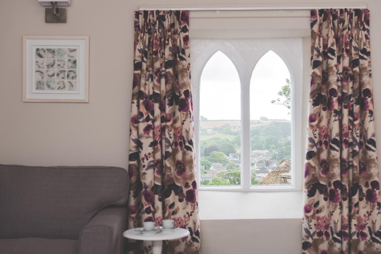 Rose And Crown Yealmpton Hotel Екстериор снимка